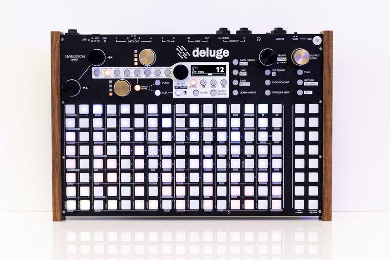 SYNTHSTROM DELUGE