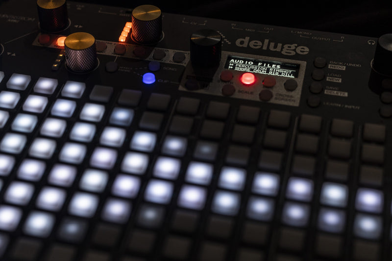 SYNTHSTROM DELUGE